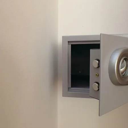 One-bedroom In דירה *